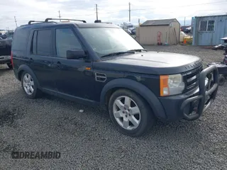 2005 Land Rover LR3 SE with VIN SALAA25445A300885, listed as a IAAI auction lot 41760525 with 172,263 mi miles. Bid and sale history available at carsss.com. Image 1.