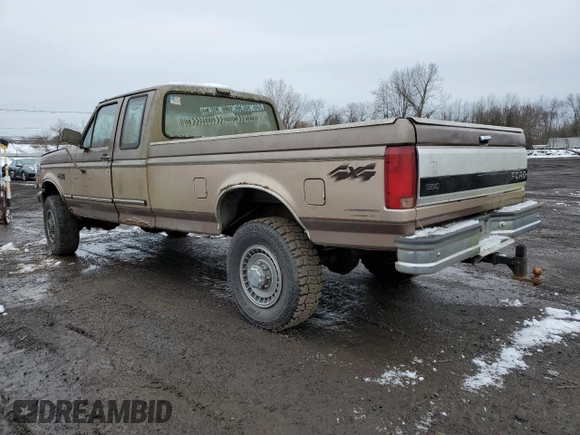 1993 Ford F-250 с VIN 1FTHX26M7PKA39302, выставлен на аукционе Copart как лот 43181105 с пробегом 274 377 миль миль и Списание • Salvage title. История ставок и продаж доступна на DreamBid. Изображение 2.
