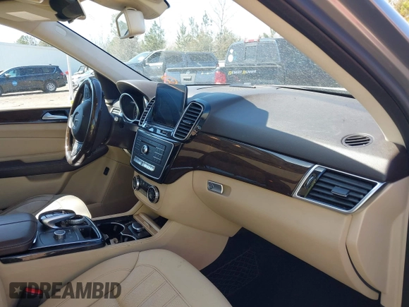 2016 Mercedes-Benz GLE 350 с VIN 4JGDA5JB5GA775910, выставлен на аукционе IAAI как лот 41762737 с пробегом 165 933 миль миль и . История ставок и продаж доступна на DreamBid. Изображение 5.