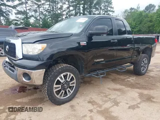 2008 Toyota Tundra z VIN 5TBBV54168S522904, wystawiony jako IAAI lot #42144836 z przebiegiem 190 610 mil mil oraz . Historia ofert i sprzedaży dostępna na DreamBid. Obrazek 18.