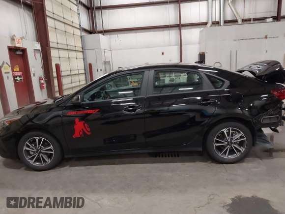 2023 Kia Forte LXS z VIN 3KPF24AD4PE646186, wystawiony jako IAAI lot #42137342 z przebiegiem 15 866 mil mil oraz . Historia ofert i sprzedaży dostępna na DreamBid. Obrazek 15.