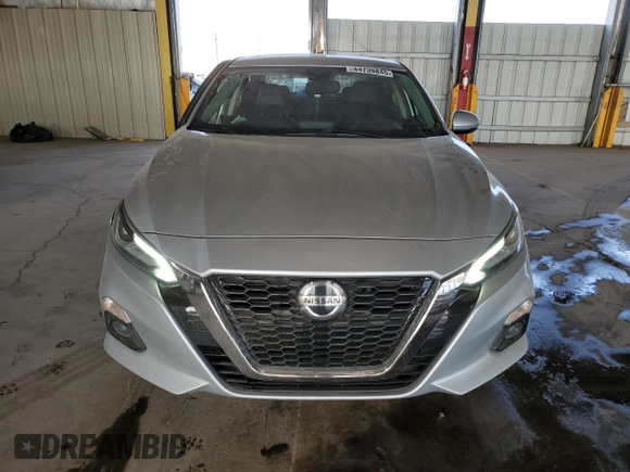2019 Nissan Altima 2.5 SL with VIN 1N4BL4EV2KC234840, listed as a Copart auction lot 44739845 with 111,237 mi miles and Salvage Title. Bid and sale history available at carsss.com. Image 5.