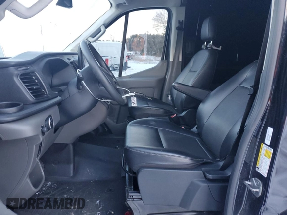 2023 Ford Transit Cargo z VIN 1FTBR1X87PKA24892, wystawiony jako Copart lot #45929925 z przebiegiem 225 163 mil mil oraz Czysty tytuł • Clean title. Historia ofert i sprzedaży dostępna na DreamBid. Obrazek 7.
