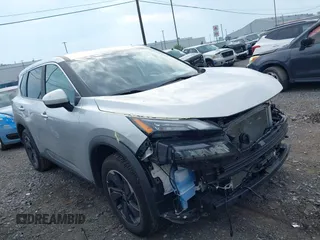 2024 Nissan Rogue SV с VIN 5N1BT3BA5RC698040, выставлен на аукционе IAAI как лот 42766788 с пробегом 31 847 миль миль и . История ставок и продаж доступна на DreamBid. Изображение 1.