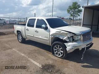 2010 GMC Sierra 1500 Denali z VIN 3GTRKXE26AG222270, wystawiony jako IAAI lot #41974112 z przebiegiem 166 366 mil mil oraz . Historia ofert i sprzedaży dostępna na DreamBid. Obrazek 1.