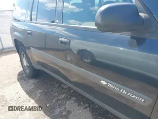 2004 Chevrolet TrailBlazer EXT LT with VIN 1GNET16S046124176, listed as a IAAI auction lot 41784048 with 186,297 mi miles. Bid and sale history available at carsss.com. Image 6.