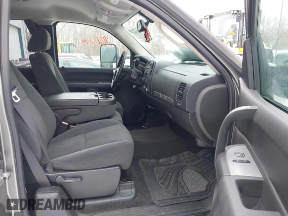 2007 Chevrolet Silverado 1500 with VIN 1GCFK19Y67Z508465, listed as a IAAI auction lot 41615109 with 148,381 mi miles and . Bid and sale history available at DreamBid. Image 5.
