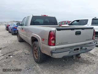2004 Chevrolet Silverado 1500 Z71 with VIN 2GCEK19T241269498, listed as a IAAI auction lot 41636131 with 328,964 mi miles. Bid and sale history available at carsss.com. Image 3.