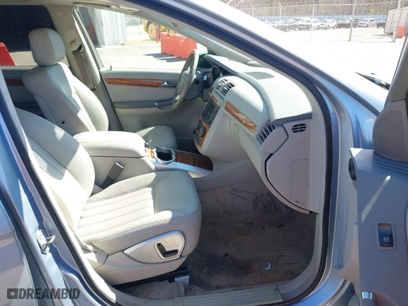 2007 Mercedes-Benz R-Class 3.5L with VIN 4JGCB65E77A049243, listed as a IAAI auction lot 41815589 with NaN miles. Bid and sale history available at carsss.com. Image 5.