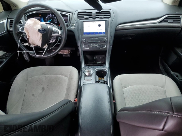 2020 Ford Fusion SE с VIN 3FA6P0HD7LR219884, выставлен на аукционе Copart как лот 57802645 с пробегом 43 520 миль миль и Списание • Salvage title. История ставок и продаж доступна на DreamBid. Изображение 8.
