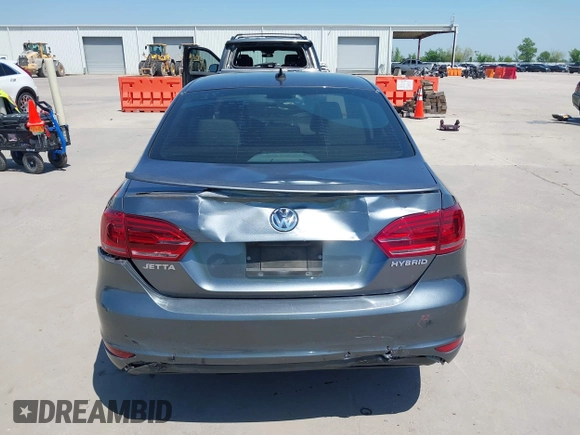 2013 Volkswagen Jetta Sedan Hybrid SE with VIN 3VW637AJ9DM228757, listed as a IAAI auction lot 41990054 with 176,365 mi miles. Bid and sale history available at carsss.com. Image 16.