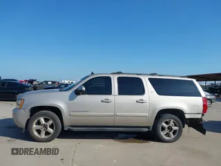 2007 Chevrolet Suburban LTZ z VIN 3GNFC16J57G103628, wystawiony jako IAAI lot #42373026 z przebiegiem 293 570 mil mil oraz . Historia ofert i sprzedaży dostępna na DreamBid. Obrazek 15.
