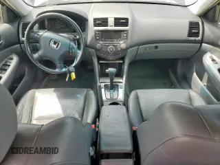 2003 Honda Accord EX z VIN 1HGCM66503A033734, wystawiony jako Copart lot #58805125 z przebiegiem 175 582 mil mil oraz Czysty tytuł • Clean title. Historia ofert i sprzedaży dostępna na DreamBid. Obrazek 8.