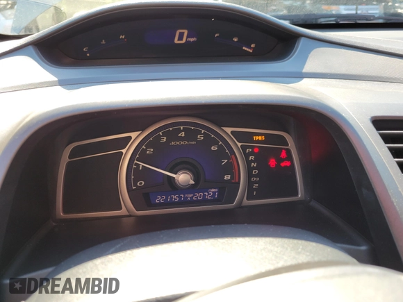 2008 Honda Civic LX с VIN 2HGFA16528H351971, выставлен на аукционе IAAI как лот 41709742 с пробегом 221 757 миль миль и . История ставок и продаж доступна на DreamBid. Изображение 7.