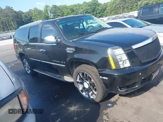2009 Cadillac Escalade ESV z VIN 1GYFK26279R270175, wystawiony jako IAAI lot #42349456 z przebiegiem 189 172 mil mil oraz . Historia ofert i sprzedaży dostępna na DreamBid. Obrazek 1.