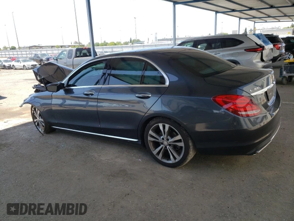2015 Mercedes-Benz C 300 Luxury с VIN 55SWF4KB0FU012723, выставлен на аукционе Copart как лот 55112815 с пробегом 106 566 миль миль и Списание • Salvage title. История ставок и продаж доступна на DreamBid. Изображение 2.