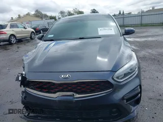 2021 Kia Forte GT-Line with VIN 3KPF34AD4ME268945, listed as a IAAI auction lot 41797258 with 39,232 mi miles. Bid and sale history available at carsss.com. Image 13.