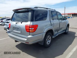 2002 Toyota Sequoia SR5 with VIN 5TDZT34A32S113234, listed as a IAAI auction lot 42086627 with 282,821 mi miles and . Bid and sale history available at carsss.com. Image 4.