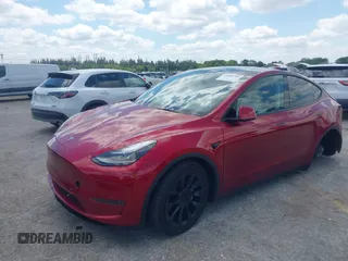 2024 Tesla Model Y с VIN 7SAYGDED7RF045410, выставлен на аукционе IAAI как лот 42000700 с пробегом 13 021 миль миль и . История ставок и продаж доступна на DreamBid. Изображение 18.