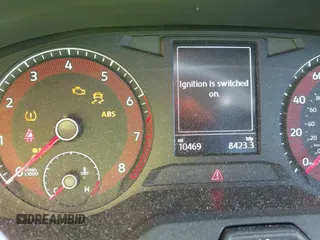 2021 Volkswagen Jetta S z VIN 3VWC57BU8MM098931, wystawiony jako IAAI lot #41818622 z przebiegiem 10 469 mil mil oraz . Historia ofert i sprzedaży dostępna na DreamBid. Obrazek 16.