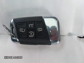 2021 Volkswagen Atlas SE z VIN 1V2RE2CA2MC205086, wystawiony jako IAAI lot #41902654 z przebiegiem 111 024 mil mil oraz . Historia ofert i sprzedaży dostępna na DreamBid. Obrazek 11.