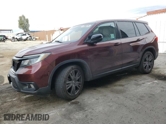 2021 Honda Passport EX-L z VIN 5FNYF7H52MB005850, wystawiony jako Copart lot #47890375 z przebiegiem 136 674 mil mil oraz Szkody całkowita. Historia ofert i sprzedaży dostępna na DreamBid. Obrazek 1.