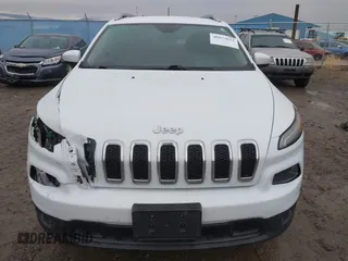 2018 Jeep Cherokee Latitude Tech Connect with VIN 1C4PJMCB1JD509136, listed as a IAAI auction lot 40873652 with 95,241 mi miles and . Bid and sale history available at DreamBid. Image 12.