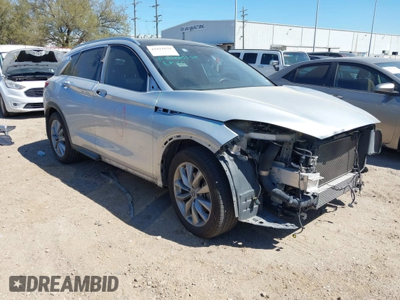 2019 Infiniti QX50 LUXE with VIN 3PCAJ5M19KF144488, listed as a IAAI auction lot 41811631 with 99,640 mi miles. Bid and sale history available at carsss.com. Image 1.