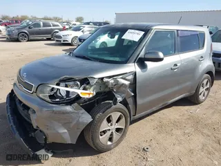2014 Kia Soul with VIN KNDJN2A22E7062239, listed as a IAAI auction lot 41695701 with 142,893 mi miles. Bid and sale history available at carsss.com. Image 18.