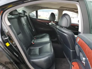 2010 Lexus LS 460 z VIN JTHCL5EF9A5008292, wystawiony jako Copart lot #55456485 z przebiegiem 134 182 mil mil oraz Szkoda całkowita • Salvage title. Historia ofert i sprzedaży dostępna na DreamBid. Obrazek 10.