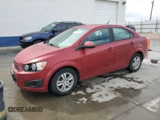2012 Chevrolet Sonic LS z VIN 1G1JA5SH5C4148815, wystawiony jako Copart lot #51350975 z przebiegiem 101 320 mil mil oraz Czysty tytuł • Clean title. Historia ofert i sprzedaży dostępna na DreamBid. Obrazek 1.