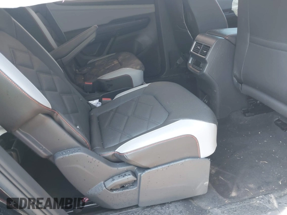 2025 Volkswagen Atlas SE with VIN 1V2CR2CA1SC504687, listed as a IAAI auction lot 42171699 with 1,847 mi miles and . Bid and sale history available at DreamBid. Image 8.
