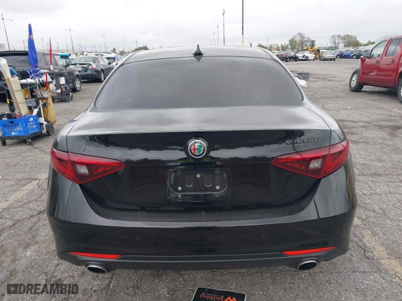 2021 Alfa Romeo Giulia Ti Sport with VIN ZARFAMBN5M7645723, listed as a IAAI auction lot 42057861 with 63,594 mi miles. Bid and sale history available at carsss.com. Image 16.