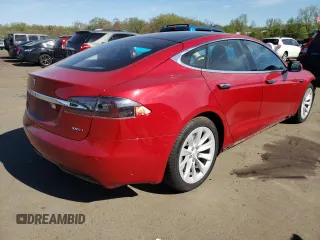 2018 Tesla Model S 75D with VIN 5YJSA1E26JF267619, listed as a Copart auction lot 54504865 with 62,733 mi miles and Salvage Title. Bid and sale history available at DreamBid. Image 3.