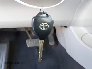 2010 Toyota Corolla z VIN 2T1BU4EE9AC437401, wystawiony jako IAAI lot #41869126 z przebiegiem 95 514 mil mil oraz . Historia ofert i sprzedaży dostępna na DreamBid. Obrazek 11.