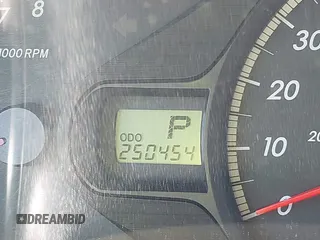2014 Toyota Sienna LE AAS z VIN 5TDKK3DCXES476334, wystawiony jako IAAI lot #42059883 z przebiegiem 250 454 mil mil oraz . Historia ofert i sprzedaży dostępna na DreamBid. Obrazek 16.