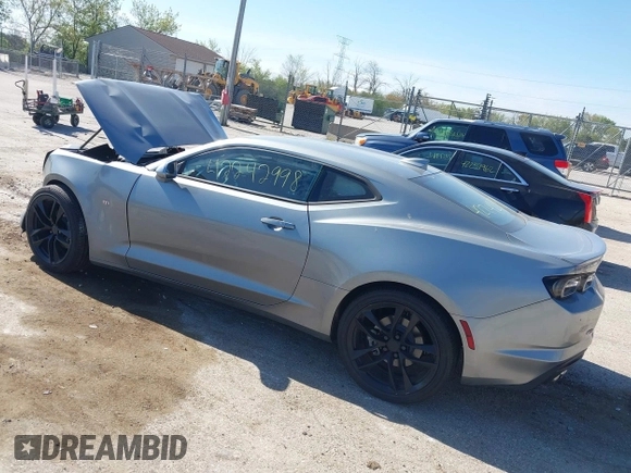 2023 Chevrolet Camaro 2LT z VIN 1G1FD1RS7P0155009, wystawiony jako IAAI lot #42242998 z przebiegiem 9 068 mil mil oraz . Historia ofert i sprzedaży dostępna na DreamBid. Obrazek 3.