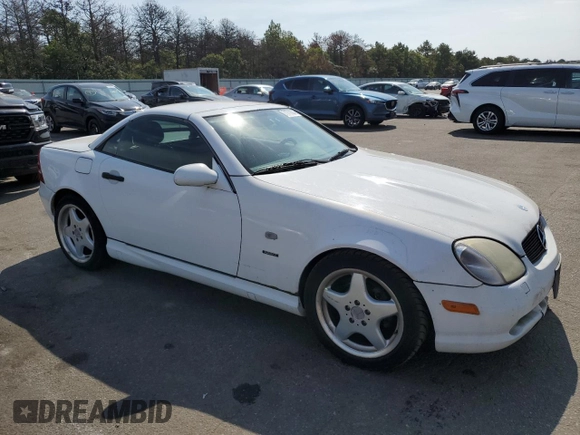 1999 Mercedes-Benz SLK-Class with VIN WDBKK47F9XF130501, listed as a Copart auction lot 71770824 with 124,669 mi miles and Clean Title. Bid and sale history available at carsss.com. Image 4.