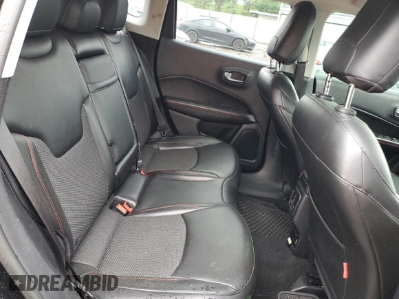 2020 Jeep Compass Trailhawk z VIN 3C4NJDDB6LT127557, wystawiony jako Copart lot #57888245 z przebiegiem 113 836 mil mil oraz Szkoda całkowita • Salvage title. Historia ofert i sprzedaży dostępna na DreamBid. Obrazek 11.