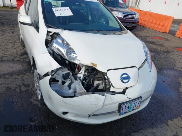 2015 Nissan LEAF SV with VIN 1N4AZ0CPXFC302167, listed as a IAAI auction lot 41636233 with 89,516 mi miles. Bid and sale history available at carsss.com. Image 10.