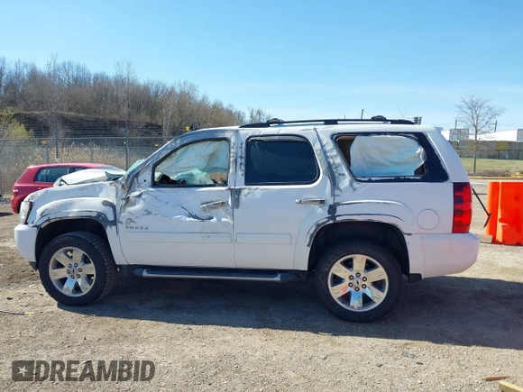 2013 Chevrolet Tahoe LT with VIN 1GNSKBE02DR280326, listed as a IAAI auction lot 42051269 with Not provided miles and . Bid and sale history available at DreamBid. Image 14.