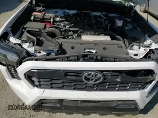 2024 Toyota Tacoma SR5 with VIN 3TMLB5JN4RM050957, listed as a Copart auction lot 71130595 with 1,873 mi miles and Salvage title. Bid and sale history available at DreamBid. Image 13.