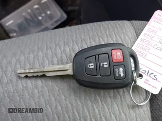 2019 Toyota Corolla L z VIN 2T1BURHE2KC139752, wystawiony jako IAAI lot #41324438 z przebiegiem 45 956 mil mil oraz . Historia ofert i sprzedaży dostępna na DreamBid. Obrazek 11.