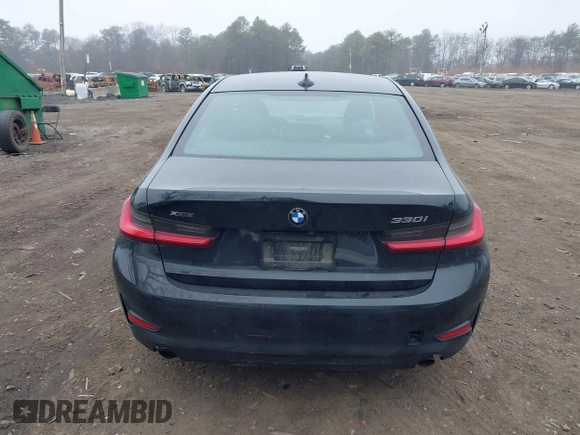 2021 BMW 3 Series 330i xDrive with VIN 3MW5R7J0XM8B71673, listed as a IAAI auction lot 41829475 with 90,276 mi miles. Bid and sale history available at carsss.com. Image 16.