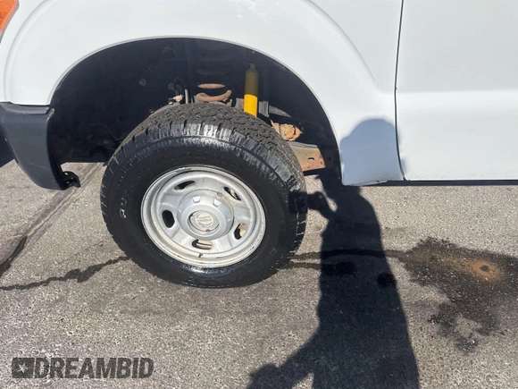 2011 Ford F-250 XL with VIN 1FT7W2B63BEC17090, listed as a IAAI auction lot 42840403 with 88,849 mi miles and . Bid and sale history available at DreamBid. Image 20.