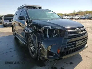 2018 Toyota Highlander SE with VIN 5TDKZRFH3JS540733, listed as a Copart auction lot 55099315 with 80,067 mi miles and Salvage title. Bid and sale history available at DreamBid. Image 15.