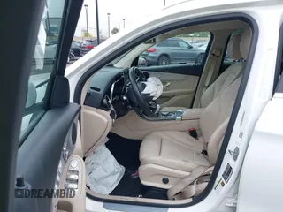 2019 Mercedes-Benz GLC 300 z VIN WDC0G4JB8KV182470, wystawiony jako IAAI lot #42429983 z przebiegiem 84 285 mil mil oraz . Historia ofert i sprzedaży dostępna na DreamBid. Obrazek 5.