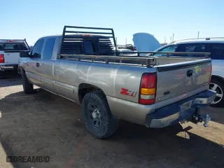 1999 Chevrolet Silverado 1500 LS with VIN 1GCEK19T2XE200376, listed as a IAAI auction lot 41663232 with 239,252 mi miles. Bid and sale history available at carsss.com. Image 3.