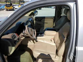 2012 Chevrolet Suburban LT with VIN 1GNSCJE03CR193184, listed as a Copart auction lot 49273465 with 152,876 mi miles and Salvage Title. Bid and sale history available at carsss.com. Image 7.