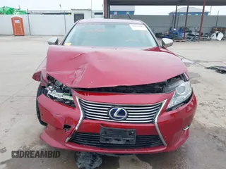 2015 Lexus ES 300h z VIN JTHBW1GG6F2088404, wystawiony jako IAAI lot #42318218 z przebiegiem 139 279 mil mil oraz . Historia ofert i sprzedaży dostępna na DreamBid. Obrazek 13.